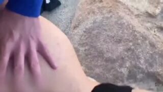 زوجة بزازها كبيرة شقراء ترضع زب حبيبها الكبير و تمنحه ا