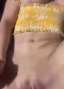 فيديو هدير الهادي عارية تداعب صدرها الطري ومهبلها