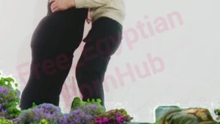سكس محجبة باكستانية اغراء طيزها بالعباية وتتناك خلفي